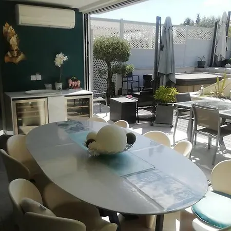 North Of Montpellier, Close To Beaches *