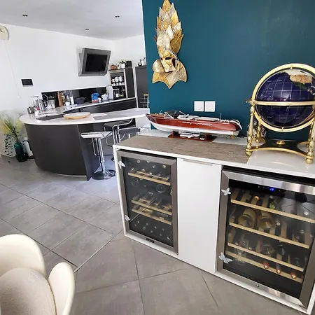 Villa North Of Montpellier, Close To Beaches *